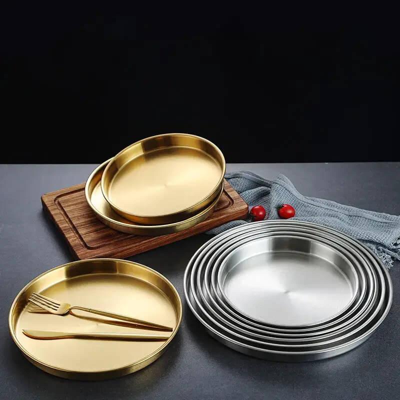 Bandeja Redonda em Aço Inoxidável InnovaElegance - Funcional Para o Dia a Dia, Linda Para Ocasiões Especiais!