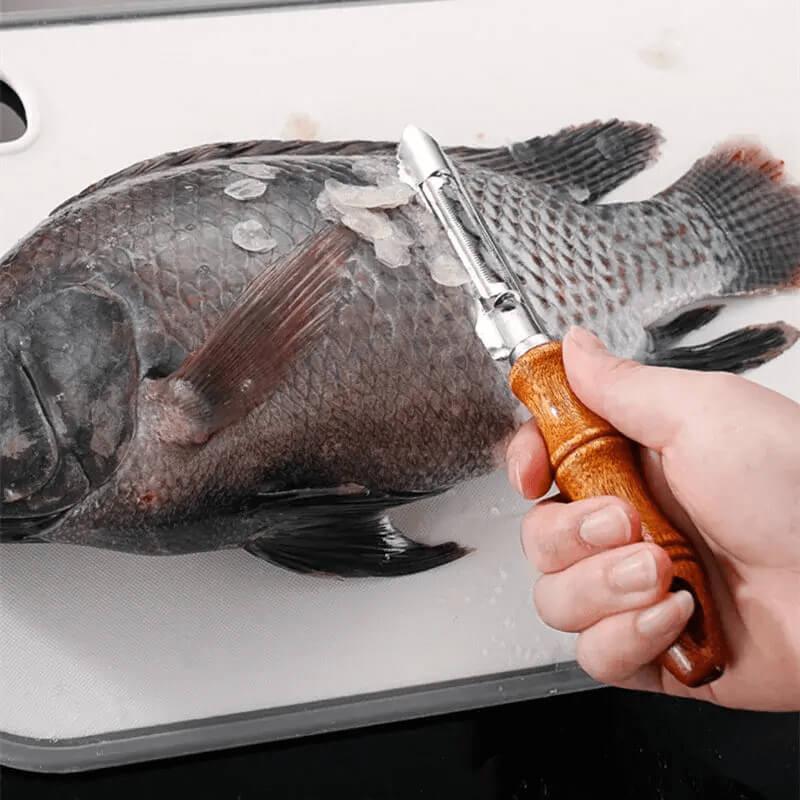 Descascador Inox com Cabo de Madeira