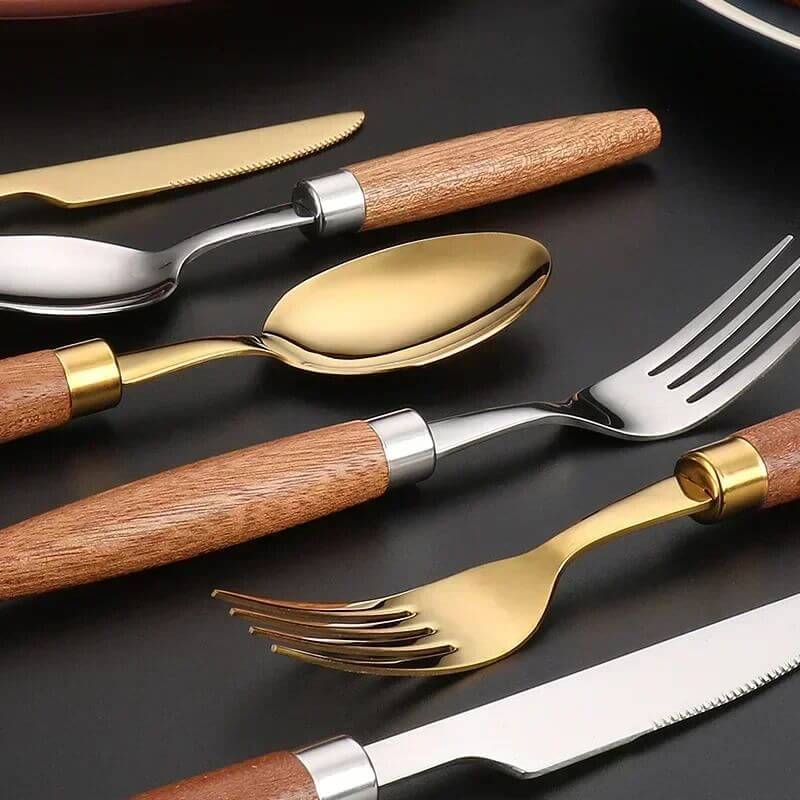 Talheres em Inox Premium com Cabo de Madeira